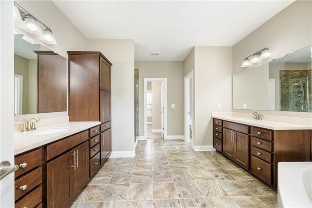 692 Faraday Circle, Suwanee, GA 30024