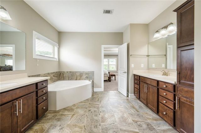 692 Faraday Circle, Suwanee, GA 30024