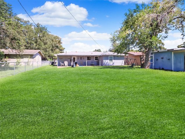 1411 15th Avenue N, Texas City, TX 77590