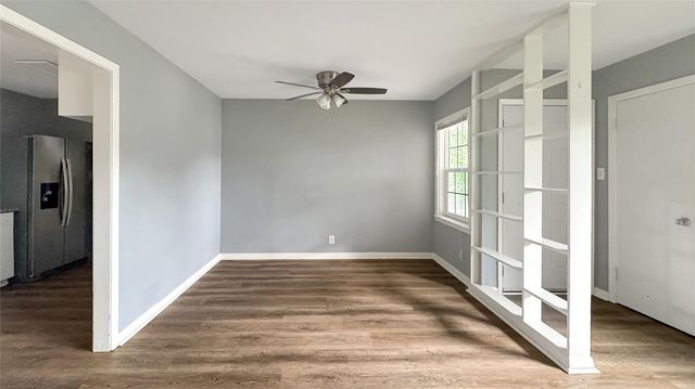 1411 15th Avenue N, Texas City, TX 77590