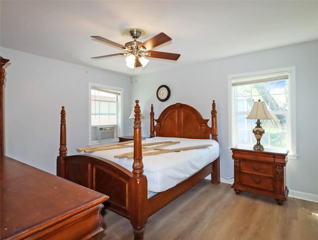 1411 15th Avenue N, Texas City, TX 77590
