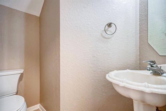 2022 Ridge Wood Lane, Sugar Land, TX 77479