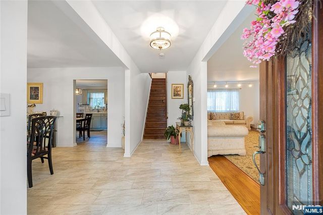 15 Pierrepont Avenue, Rutherford, NJ 07070