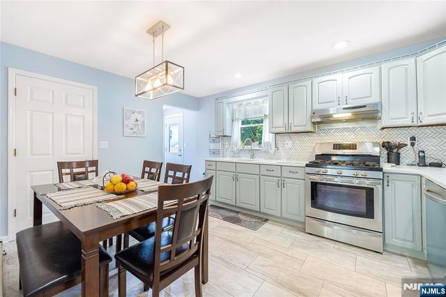 15 Pierrepont Avenue, Rutherford, NJ 07070