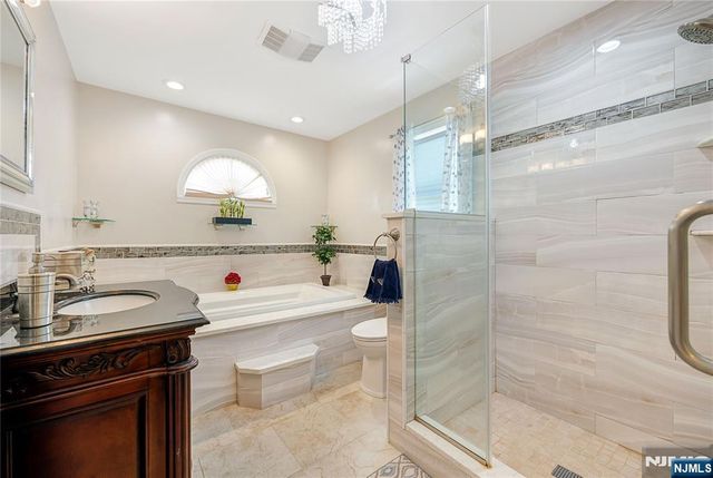 15 Pierrepont Avenue, Rutherford, NJ 07070