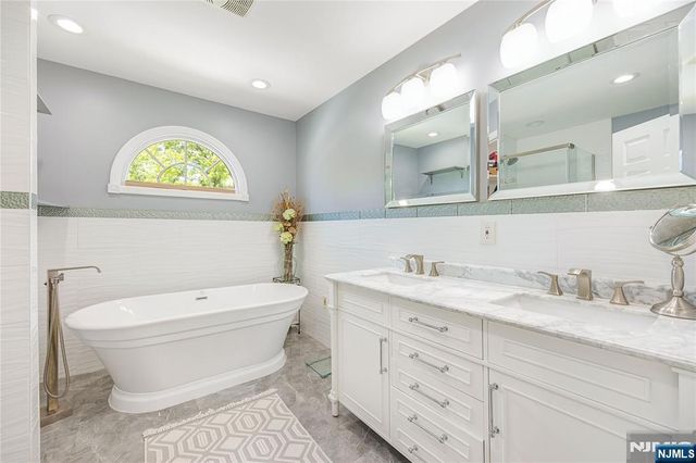 15 Pierrepont Avenue, Rutherford, NJ 07070