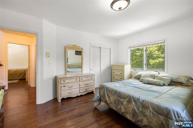 15 Pierrepont Avenue, Rutherford, NJ 07070