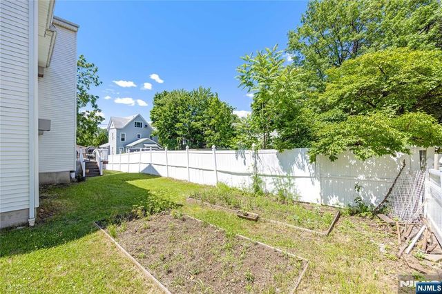 15 Pierrepont Avenue, Rutherford, NJ 07070