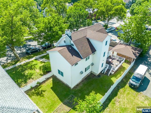 15 Pierrepont Avenue, Rutherford, NJ 07070