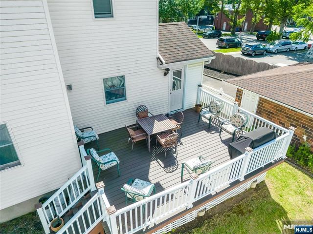 15 Pierrepont Avenue, Rutherford, NJ 07070
