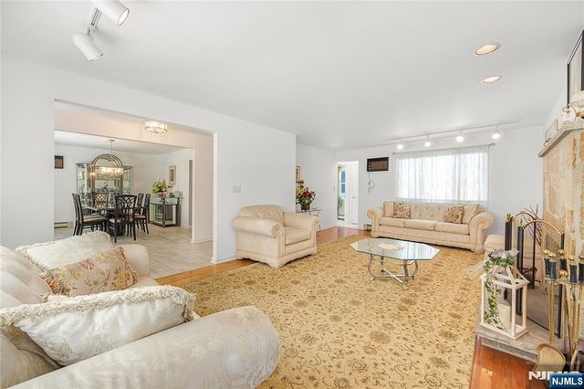 15 Pierrepont Avenue, Rutherford, NJ 07070