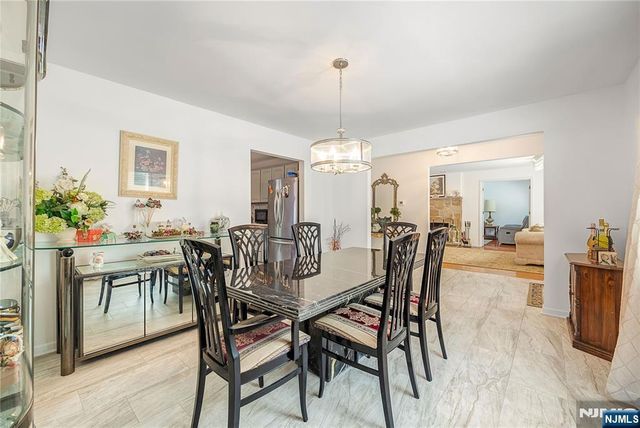 15 Pierrepont Avenue, Rutherford, NJ 07070