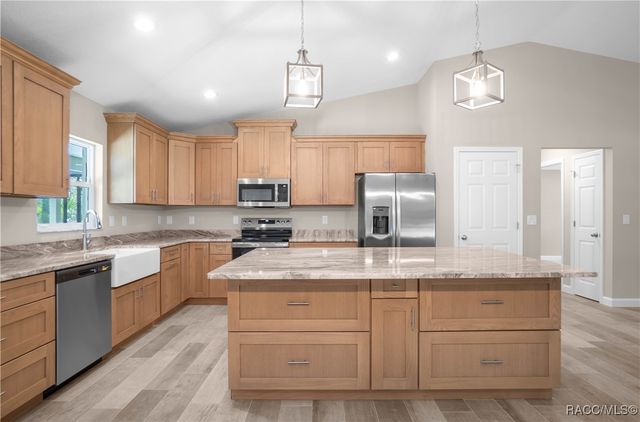 1124 W Redding Street, Hernando, FL 34442