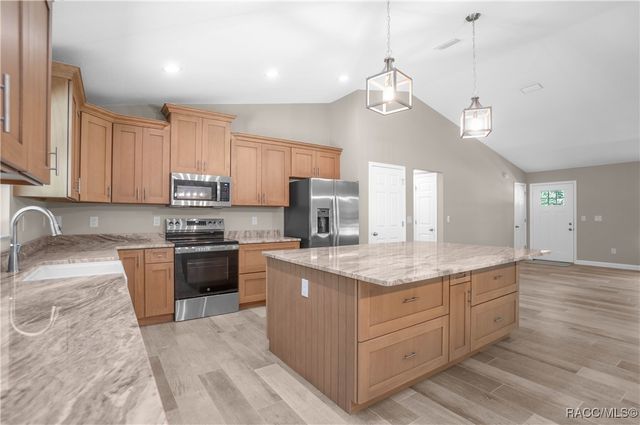 1124 W Redding Street, Hernando, FL 34442