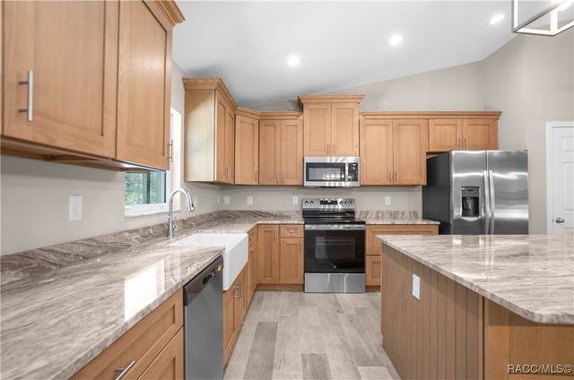 1124 W Redding Street, Hernando, FL 34442