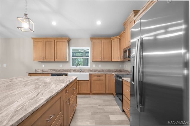 1124 W Redding Street, Hernando, FL 34442