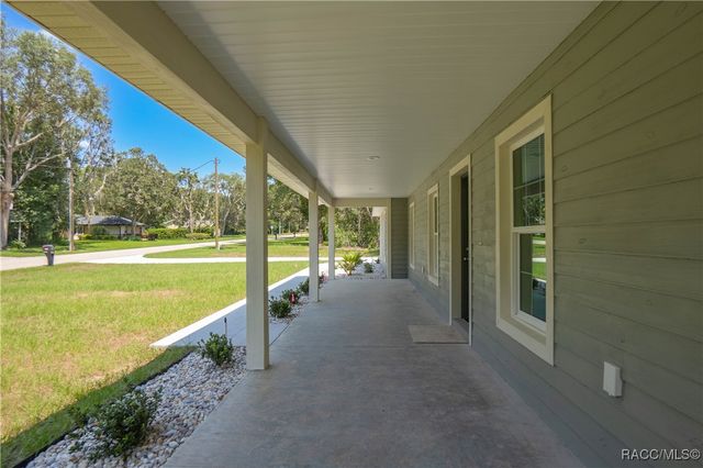 1124 W Redding Street, Hernando, FL 34442