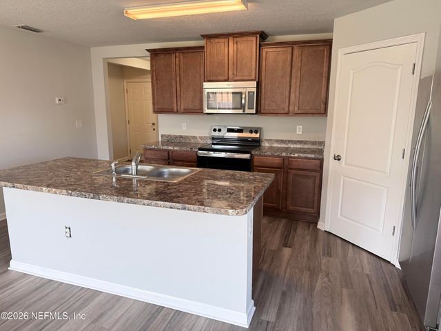 3851 FALCON CREST Drive, Green Cove Springs, FL 32043