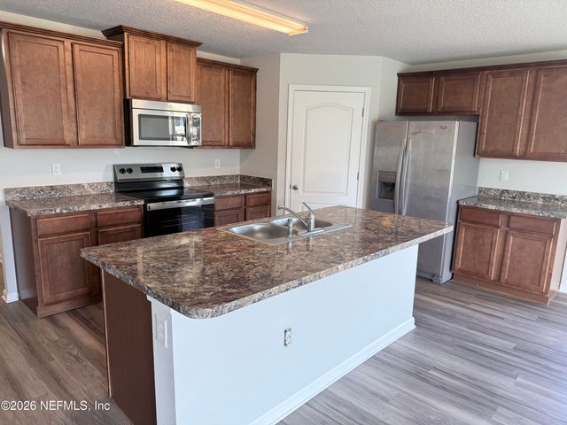 3851 FALCON CREST Drive, Green Cove Springs, FL 32043