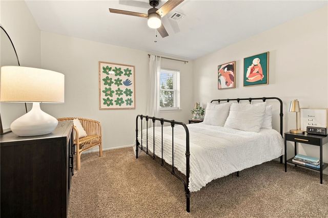 2302 SE 16th Street, Bentonville, AR 72712