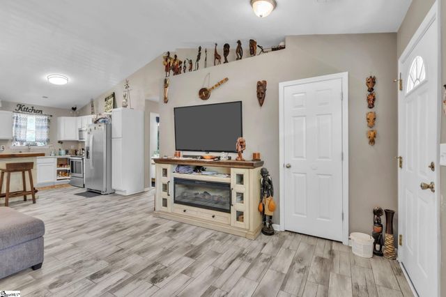 105 Backwater Way, Greenville, SC 29611