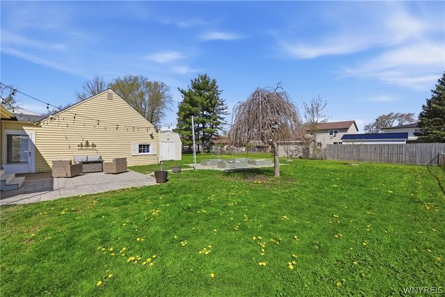 82 Allendale Road, West Seneca, NY 14224