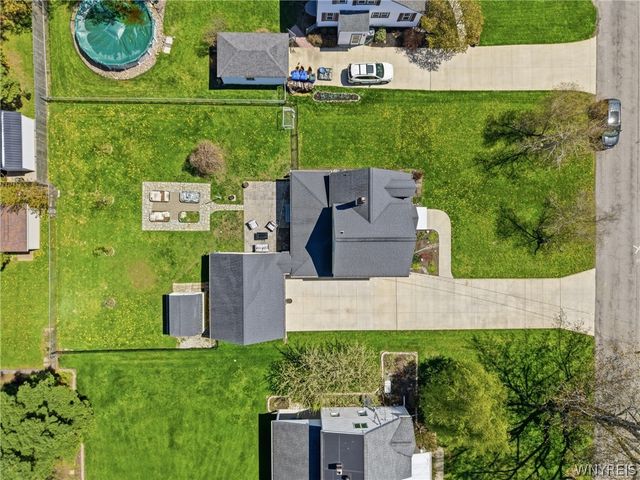 82 Allendale Road, West Seneca, NY 14224