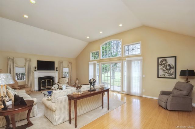 30 Redan Drive, Smithtown, NY 11787