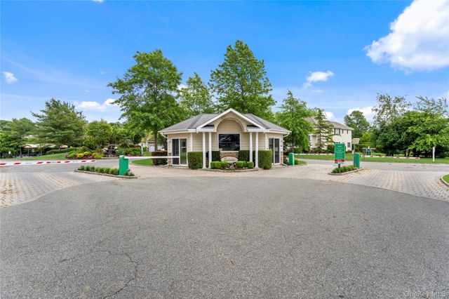 30 Redan Drive, Smithtown, NY 11787