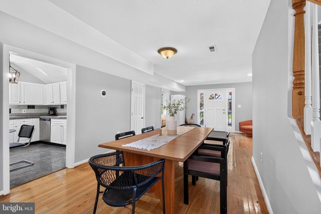 1423 SCHOOL LN, Lutherville Timonium, MD 21093