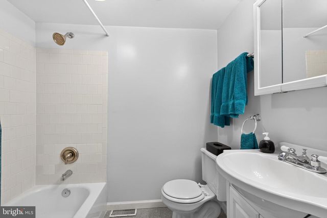 1423 SCHOOL LN, Lutherville Timonium, MD 21093