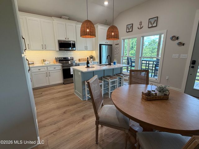 4065 Blue Jay Street, Bay Saint Louis, MS 39520