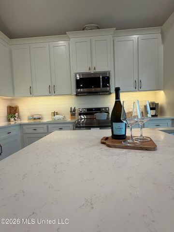 4065 Blue Jay Street, Bay Saint Louis, MS 39520