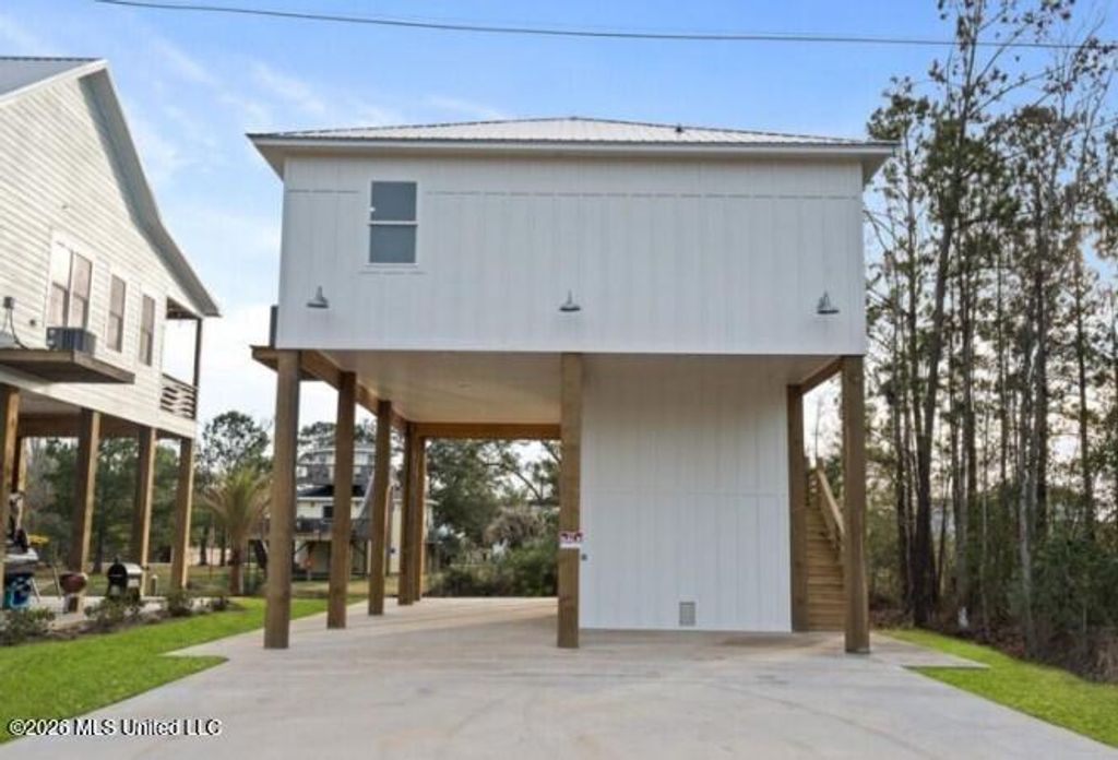 4065 Blue Jay Street, Bay Saint Louis, MS 39520