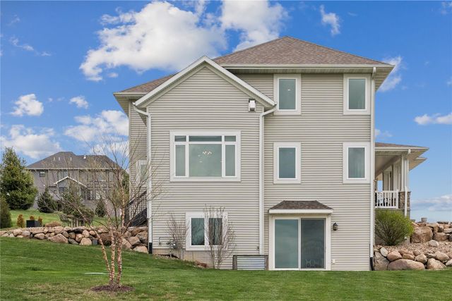 3960 Macbride Pl NE, Solon, IA 52333
