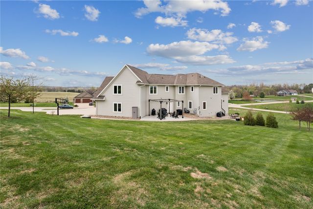 3960 Macbride Pl NE, Solon, IA 52333