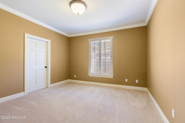 300 Upperline Avenue, Lafayette, LA 70501