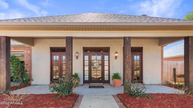 300 Upperline Avenue, Lafayette, LA 70501