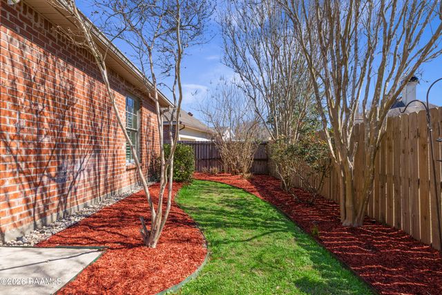 300 Upperline Avenue, Lafayette, LA 70501