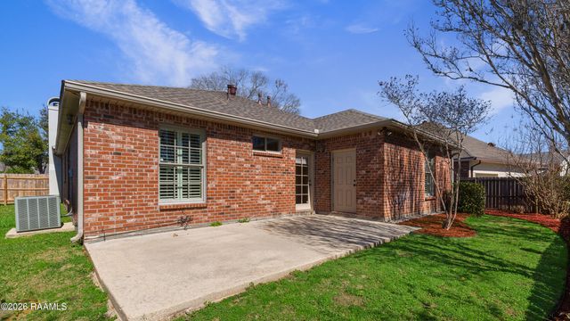 300 Upperline Avenue, Lafayette, LA 70501