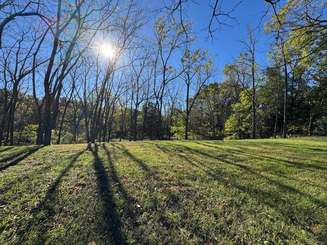 1770 Clouse Road, Macomb, MO 65702