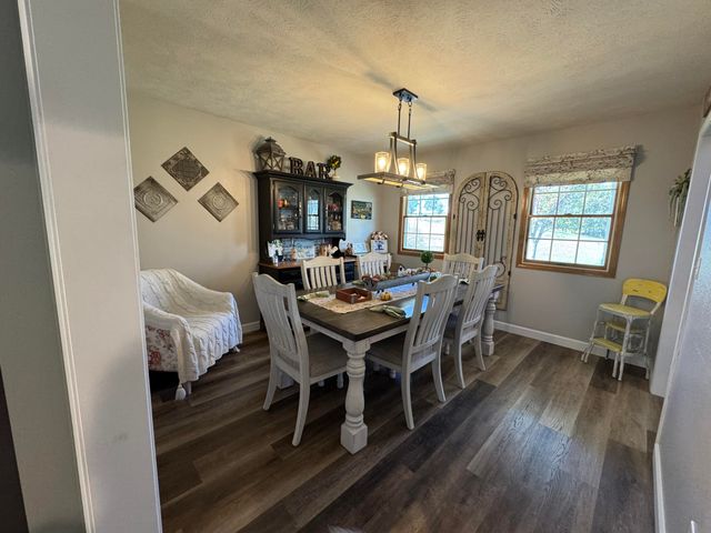 1770 Clouse Road, Macomb, MO 65702