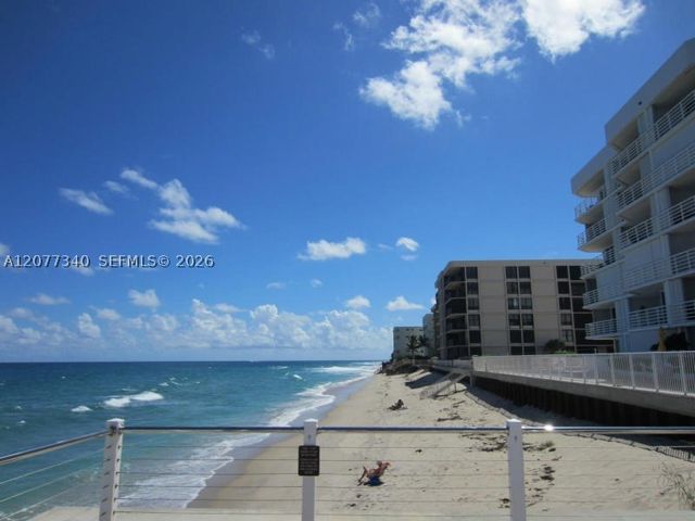 3590 S Ocean Blvd 210, South Palm Beach, FL 33480