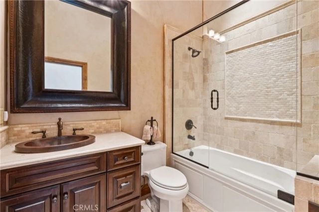 32310 Hummingbird Court, Running Springs, CA 92382