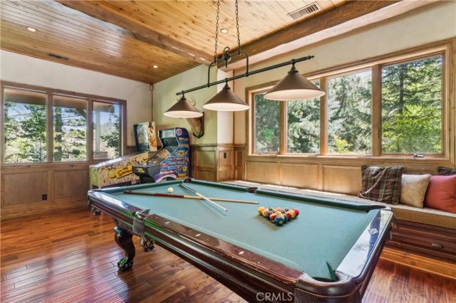 32310 Hummingbird Court, Running Springs, CA 92382