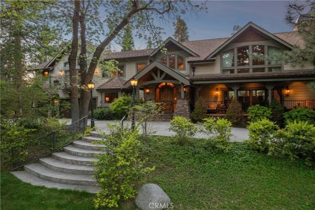32310 Hummingbird Court, Running Springs, CA 92382