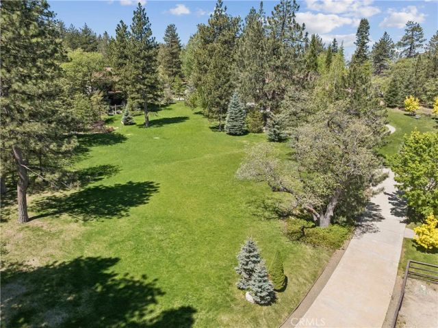 32310 Hummingbird Court, Running Springs, CA 92382
