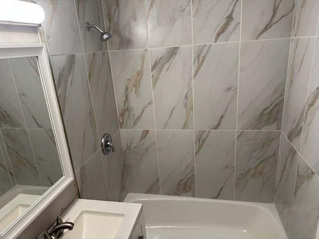 7151 170th Street 1E, Tinley Park, IL 60477