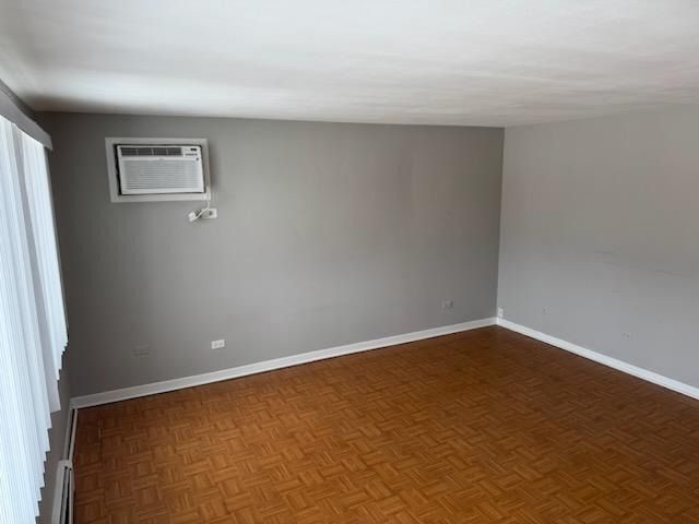 7151 170th Street 1E, Tinley Park, IL 60477