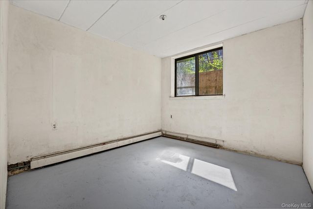 140-14 33rd Avenue 101, Flushing, NY 11354